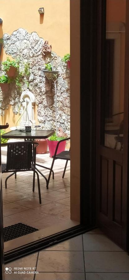 Come A Casa Syracuse Bagian luar foto